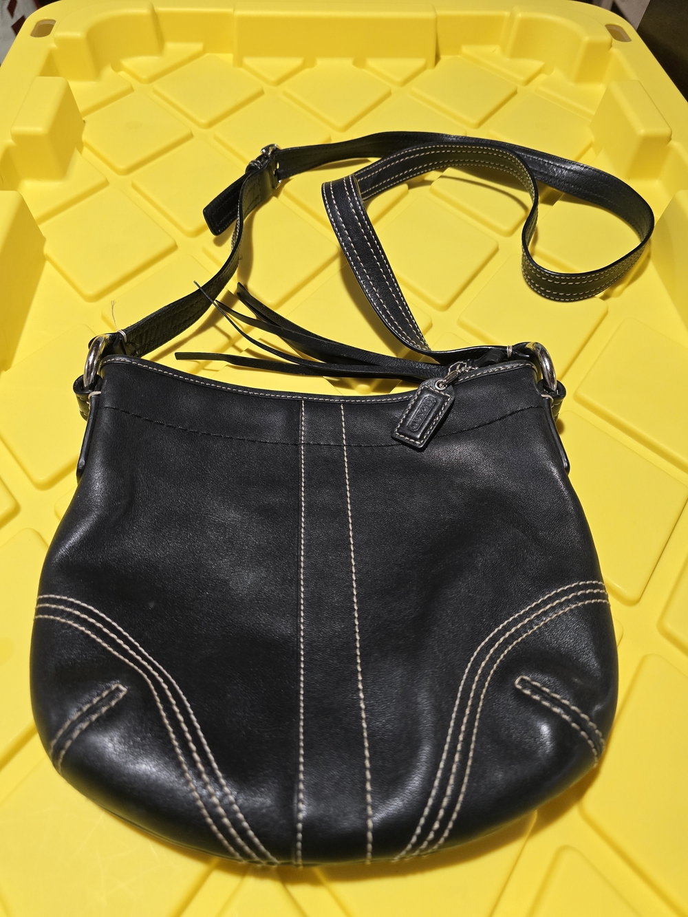 Coach Vintage SoHo Black White GUC Quick Shipping! Crossbody Shoulder Bag Purse